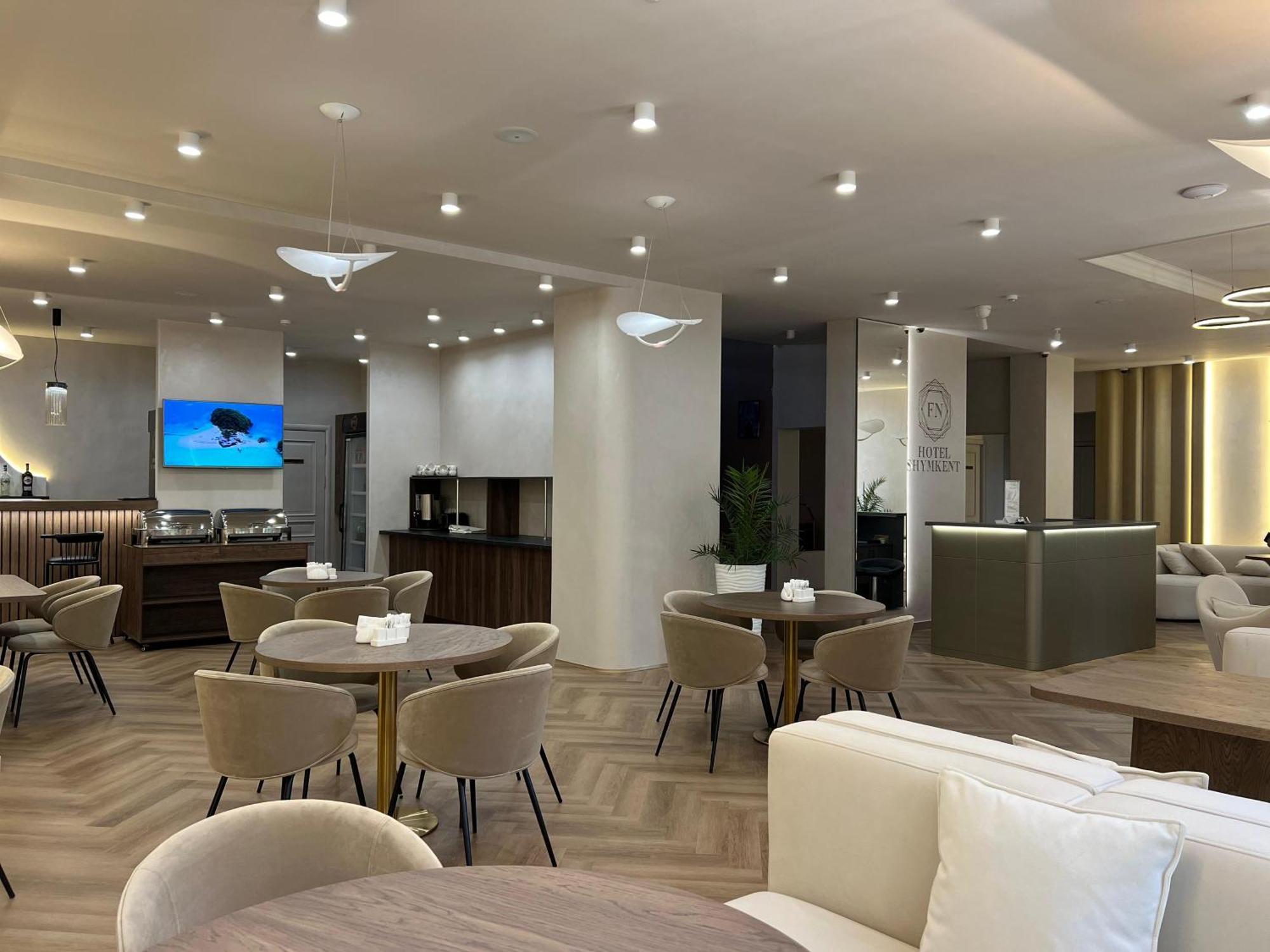 Hotel Fn Shymkent Esterno foto
